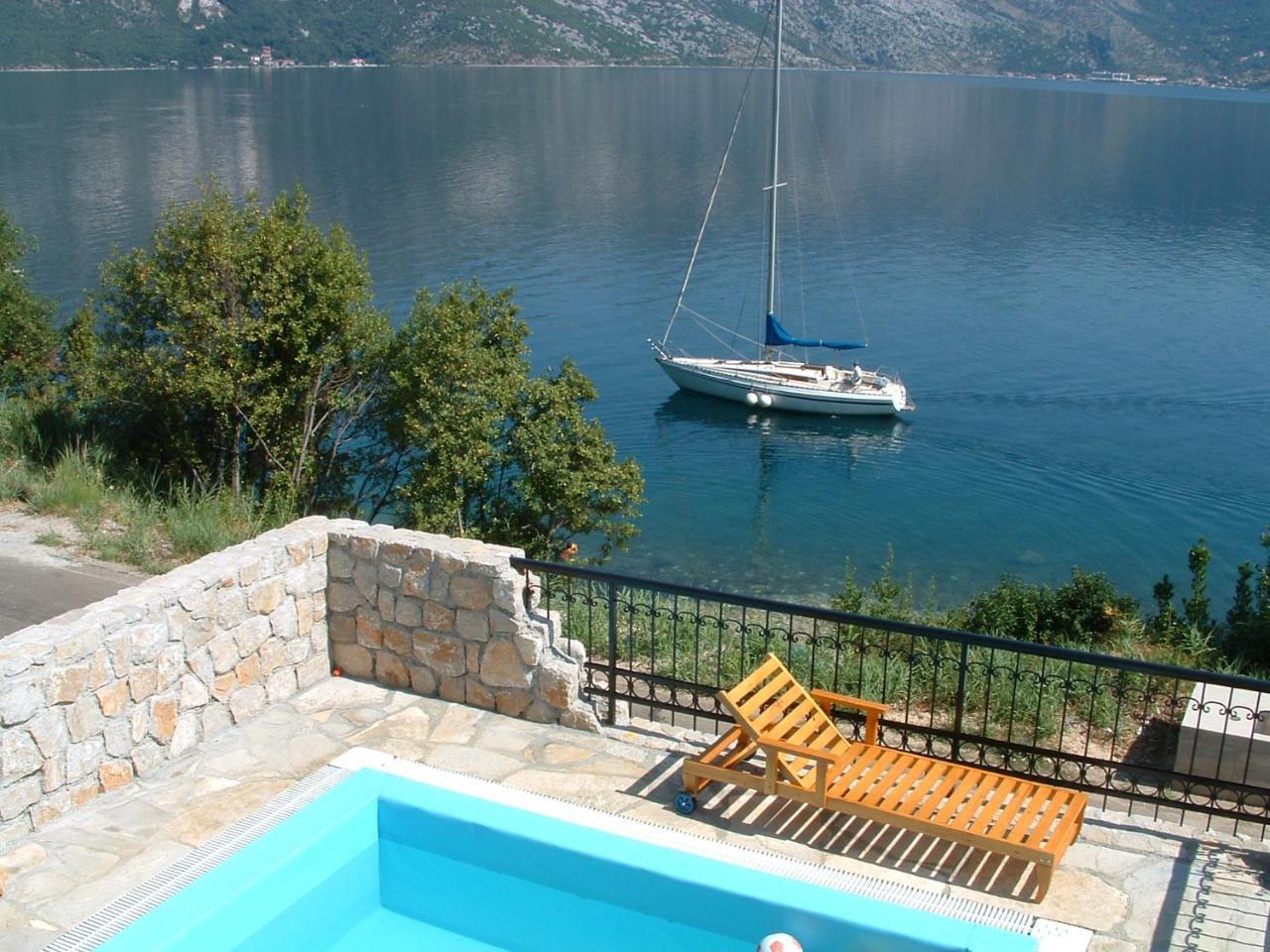 Boka Gardens Seaside Resort Kotor Exterior photo